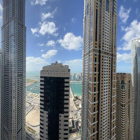 Wake Up To Sea Views In A Blue Lush Home On 51St Dubai Buitenkant foto